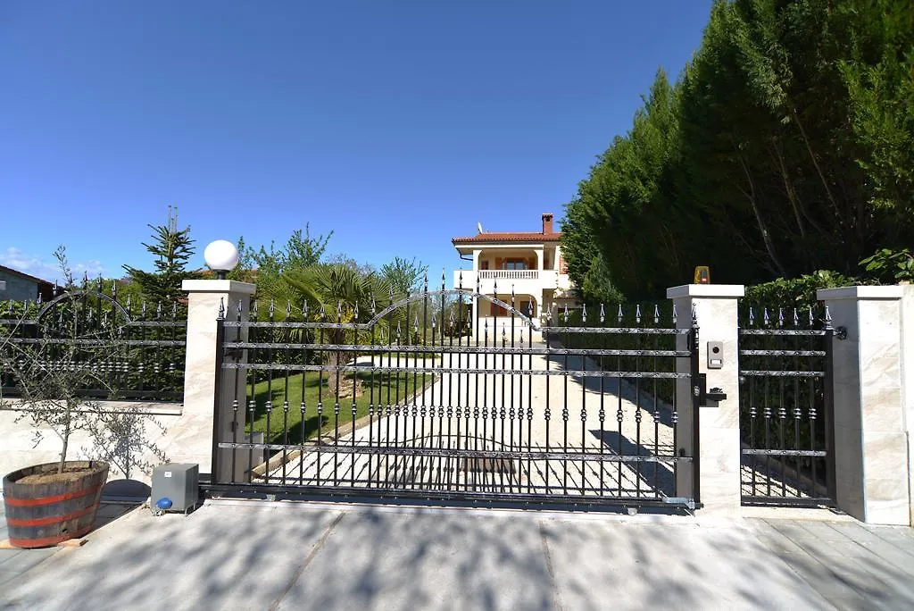 Apartments Denis 344 Fazana Croatia