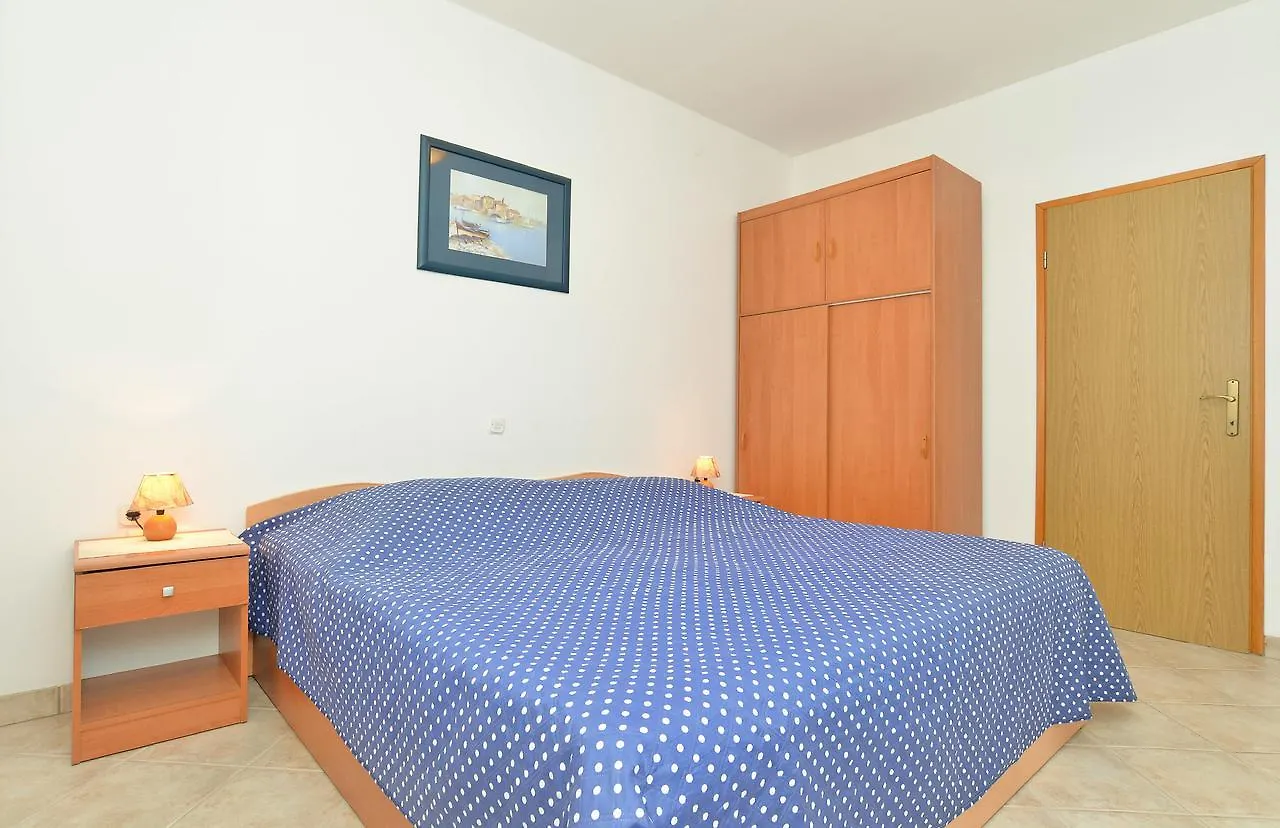 Apartments Denis 344 Fazana